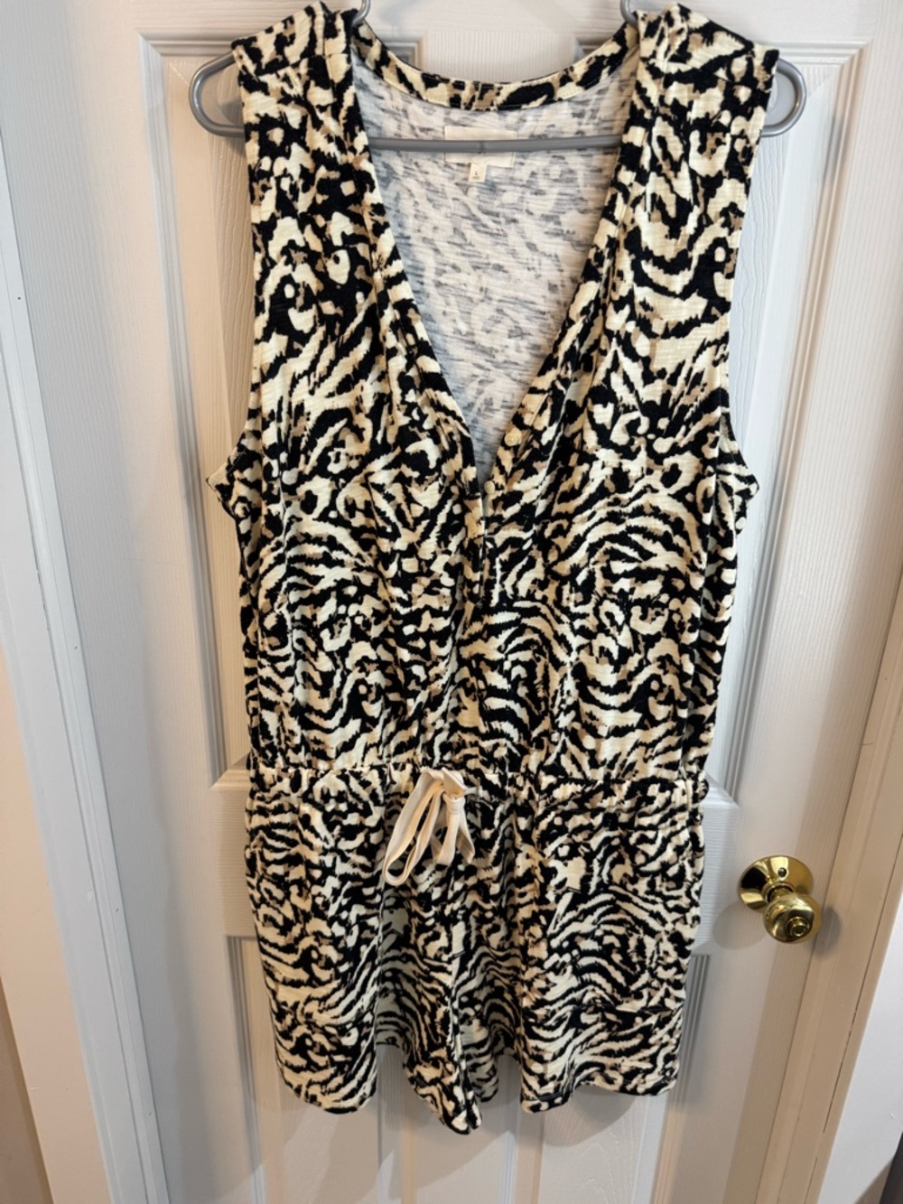 LOFT Lou & Grey Black and Cream Lightweight Knit Top